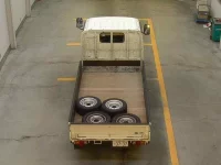 Toyota DYNA лот № 1239 оценка 3.5  с аукциона в Японии 2