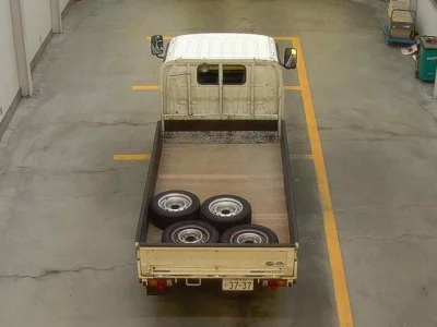 Toyota DYNA  с аукциона в Японии