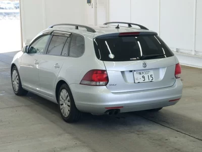 Volkswagen GOLF VARIANT