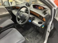 Honda FREED лот № 2260 оценка 4  с аукциона в Японии 3