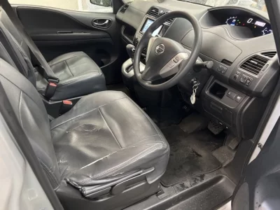 Nissan SERENA  с аукциона в Японии