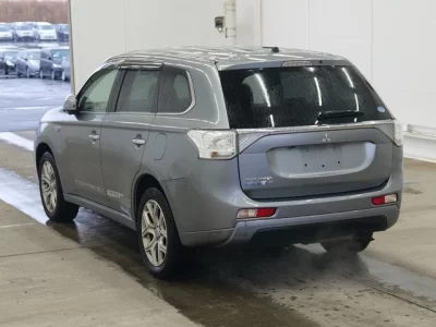 Mitsubishi OUTLANDER PHEV