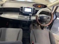 Honda FREED лот № 2261 оценка RA  с аукциона в Японии 4