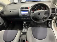 Honda FIT лот № 2305 оценка 3.5  с аукциона в Японии 4