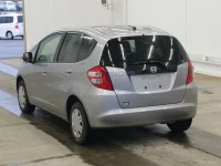 Honda FIT лот № 2310 оценка 3.5  с аукциона в Японии 1