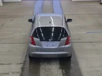 Honda FIT лот № 2310 оценка 3.5  с аукциона в Японии 2