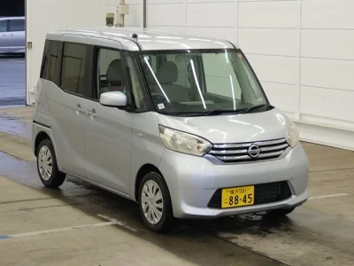 Nissan DAYZ ROOX  с аукциона в Японии