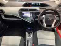 Toyota AQUA лот № 2205 оценка 3.5  с аукциона в Японии 4