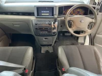 Nissan ELGRAND лот № 2228 оценка 3.5  с аукциона в Японии 4