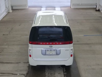 Nissan ELGRAND  с аукциона в Японии