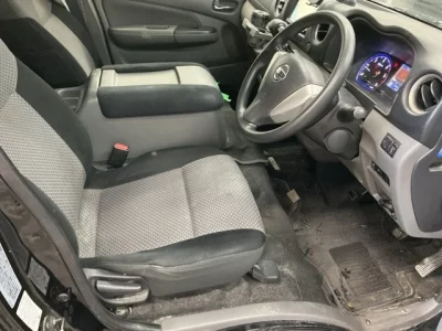 Nissan CARAVAN VAN  с аукциона в Японии