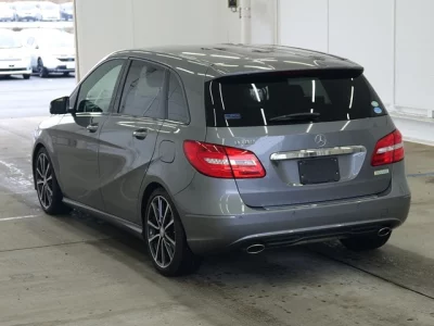 Mercedes-Benz B CLASS