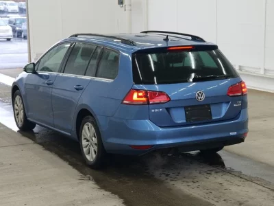 Volkswagen GOLF VARIANT