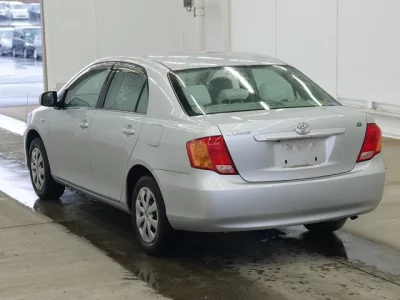 Toyota COROLLA AXIO  с аукциона в Японии