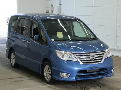 Nissan SERENA  с аукциона в Японии