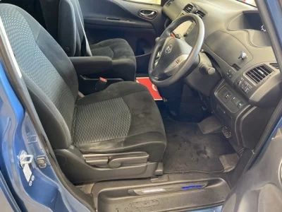 Nissan SERENA  с аукциона в Японии