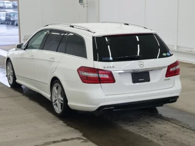 Mercedes-Benz E CLASS WAGON