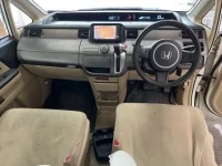 Honda STEP WAGON лот № 2227 оценка 4  с аукциона в Японии 4