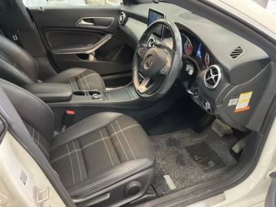 Mercedes-Benz CLA CLASS