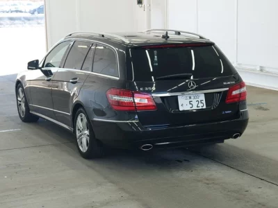 Mercedes-Benz E CLASS WAGON