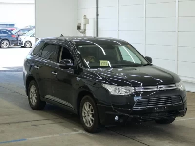 Mitsubishi OUTLANDER PHEV