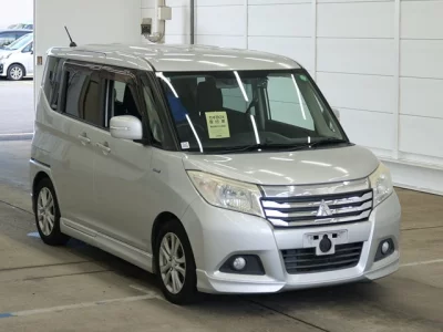 Mitsubishi DELICA D2
