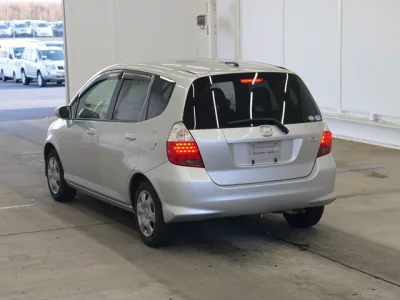 Honda FIT  с аукциона в Японии