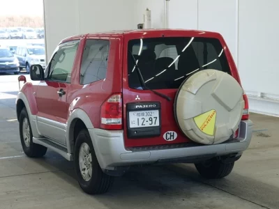 Mitsubishi PAJERO