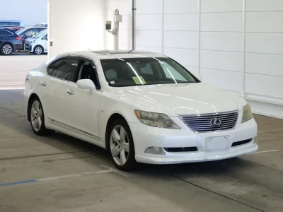 Lexus LS