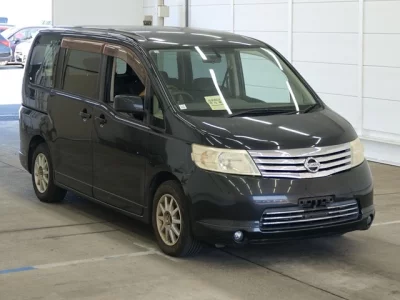 Nissan SERENA  с аукциона в Японии