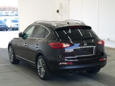 Nissan SKYLINE CROSSOVER