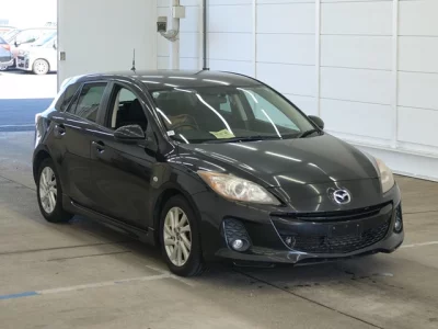 Mazda AXELA  с аукциона в Японии