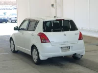 Suzuki SWIFT лот № 2759 оценка 3.5  с аукциона в Японии 1