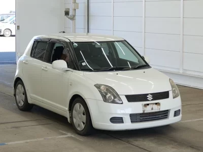 Suzuki SWIFT  с аукциона в Японии