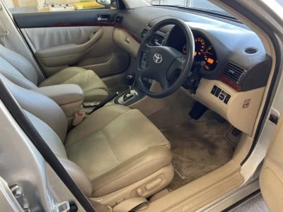 Toyota AVENSIS SEDAN