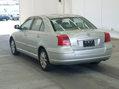 Toyota AVENSIS SEDAN