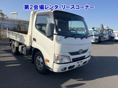 Toyota DYNA  с аукциона в Японии