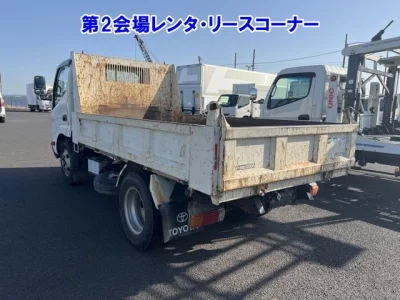 Toyota DYNA  с аукциона в Японии