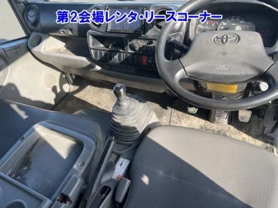 Toyota DYNA  с аукциона в Японии