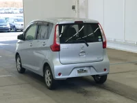 Nissan DAYZ лот № 2890 оценка RA  с аукциона в Японии 1