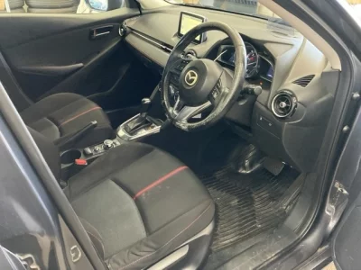 Mazda DEMIO  с аукциона в Японии