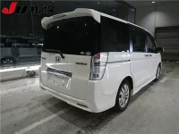 Honda STEP WAGON лот № 28 оценка R  с аукциона в Японии 1