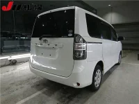 Toyota VOXY лот № 1817 оценка R  с аукциона в Японии 1