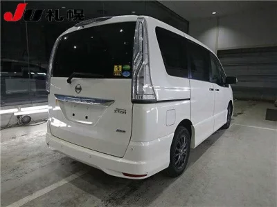 Nissan SERENA  с аукциона в Японии