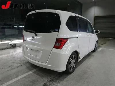 Honda FREED  с аукциона в Японии
