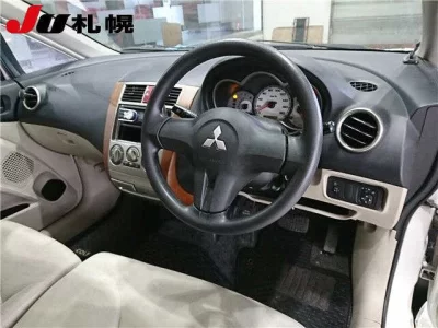 Mitsubishi COLT PLUS