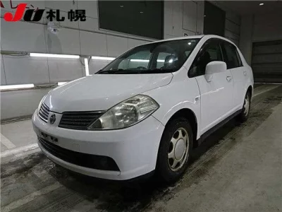 Nissan TIIDA LATIO