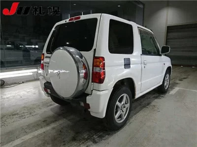 Mitsubishi PAJERO MINI