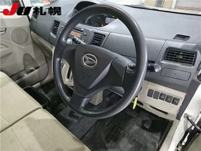 Daihatsu MOVE  с аукциона в Японии