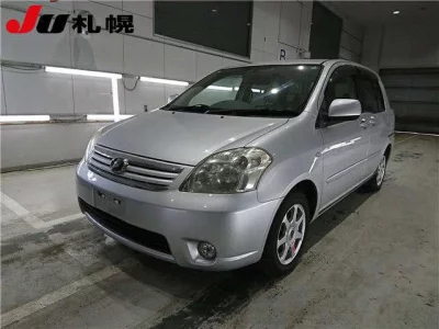 Toyota RAUM